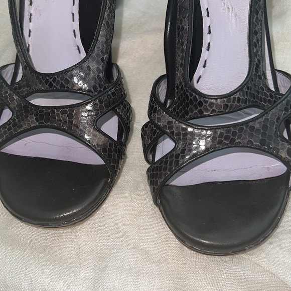 Taryn Rose Slungback Sandals - Picture 2 of 6